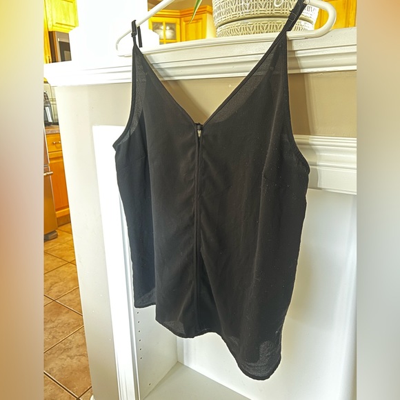 Tank - Picture 3 of 9